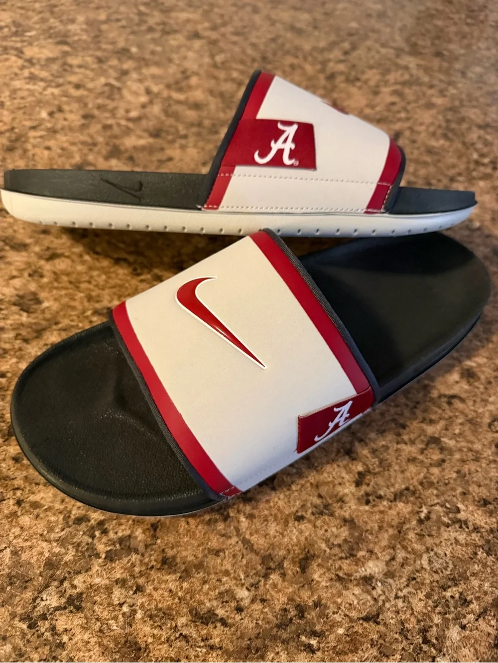 Nike “University Of Alabama” Men’s Grey Off Court Slides!!(11)